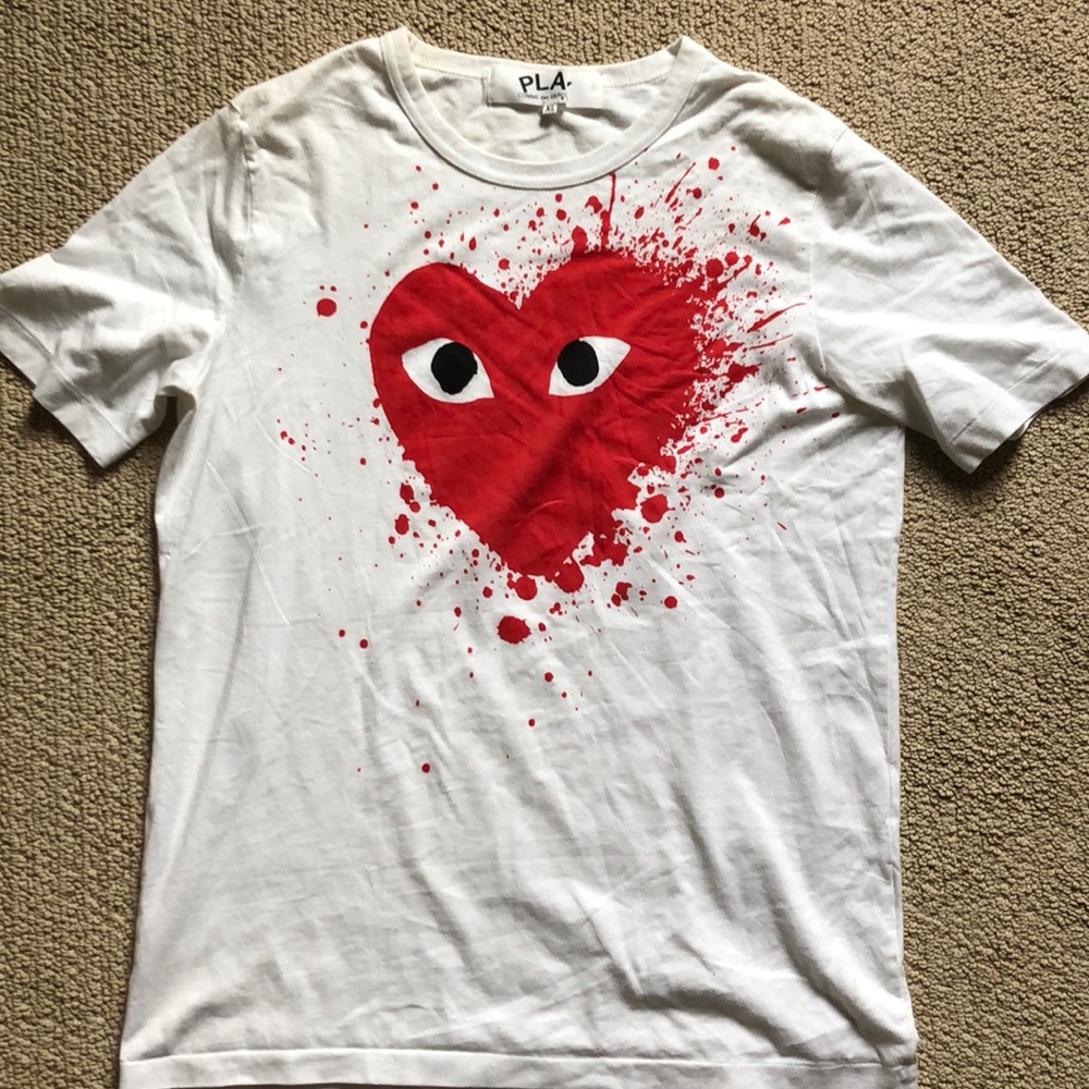 cdg heart splatter shirt